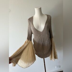 Free People exaggerated velvet bell sleeves long sleeve knit in gold, beige M